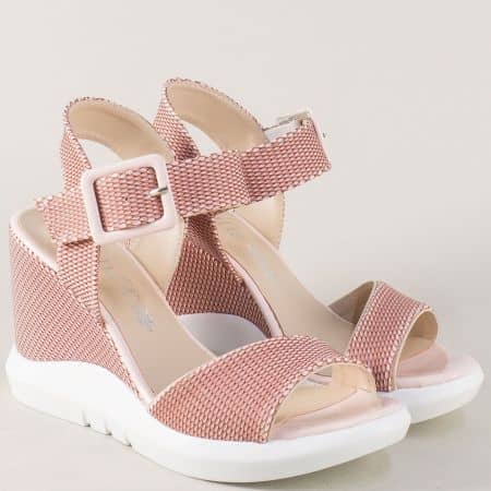 Дамски сандали на платформа в розов цвят 01183rz
