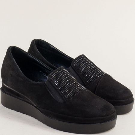 Дамски обувки черен велур и платформа 01907vch