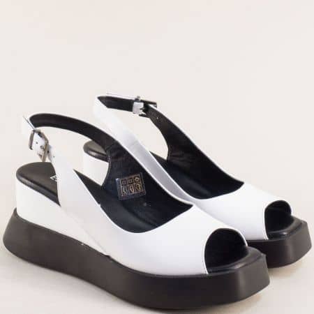 Комфортни дамски сандали от естествена кожа в бяло 020845b