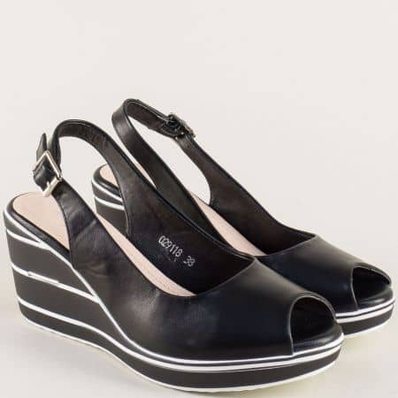 Дамски сандали на клин ходило в черен цвят- MAT STAR 029118ch