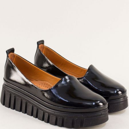 Черни лачени дамски обувки на атрактивно ходило 0320lch