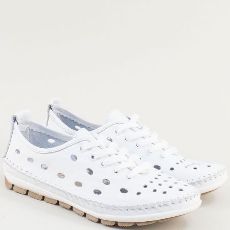 Перфорирани дамски обувки от естествена кожа в бяло 1078050b