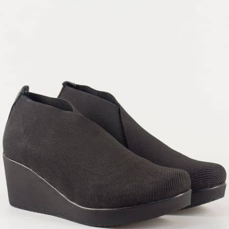 Дамски обувки за всеки ден с еластична сая и кожена стелка в черно 1212sch