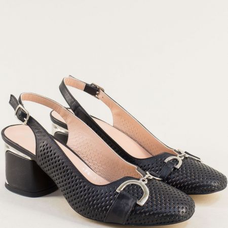 Стилни дамски обувки от естествена кожа в черен цвяр с метален елемент 144311ch