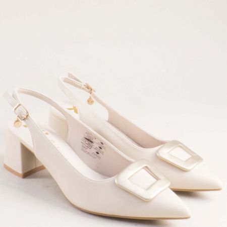 Елегантни дамски обувки с нежен детайл в бежов цвят на ток 145365bj