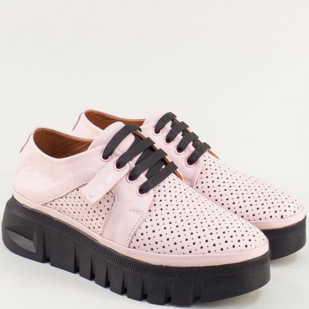 Розови дамски обувки с перфорация от  естествена кожа 1563rz