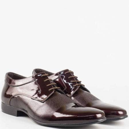 Мъжки официални обувки от естествен лак в бордо 16039lbd