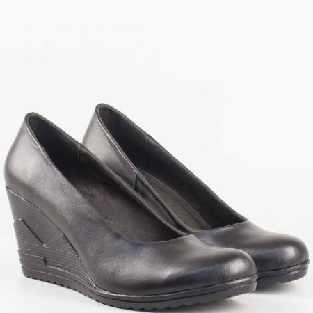 Дамски комфортни обувки за всеки ден изработени от висококачествена естествена кожа на известен български производител в черен цвят 16515462ch