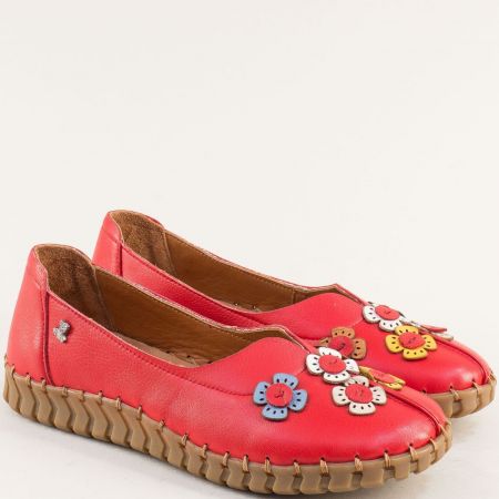 Кожени дамски обувки в червено с цветя на анатомично ходило 2010711chv