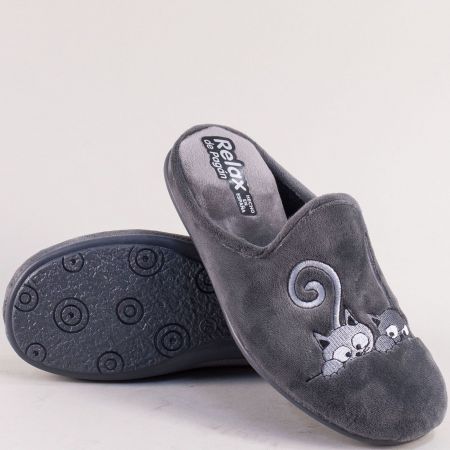 Дамски домашни чехли в сив цвят с декорация- RELAX 2131sv