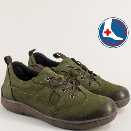 Равни дамски обувки от естествен набук в зелено 2152802nz1