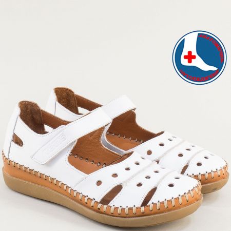 Комфортни бели дамски сандали с лепенка естествена кожа 22793525b