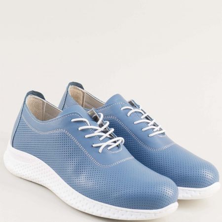 Сини обувки от перфорирана естествена кожа с връзки 24018s