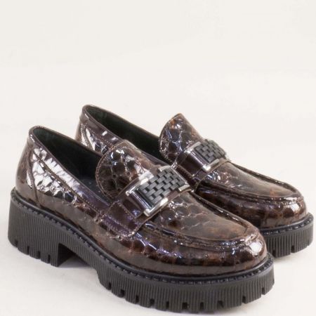 Естествен лак дамски лоуфъри на платформа и ток в кафяв цвят 2504krlk