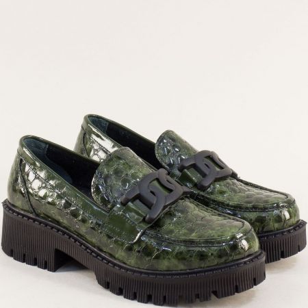 Дамски обувки естествен лак с кроко мотиви в зелен цвят 2504krlz