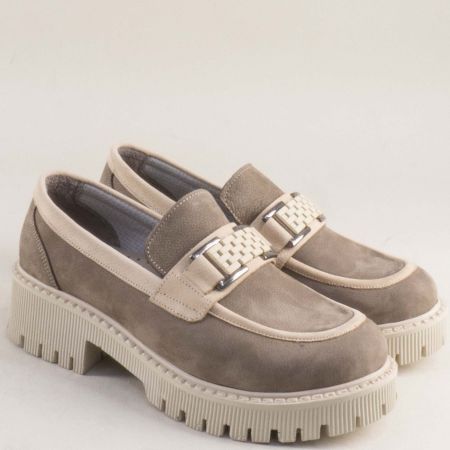 Фешън дамски лоуфъри на грайферно ходило в кафяв цвят с бежова декорация 2504nbj