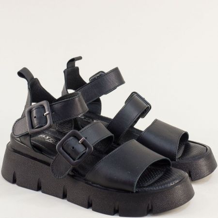 Кожени дамски сандали с регулиращи се каишки в черно 2546ch