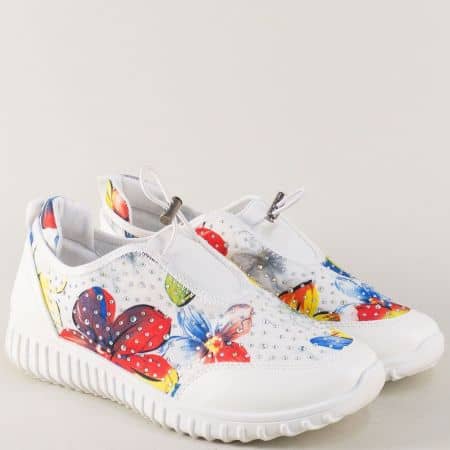 Бели дамски обувки с камъчета и флорален цветен принт 259b
