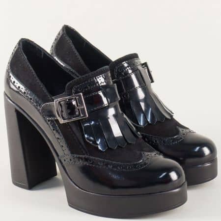 Дамски обувки от велур и лак в черно на висок ток 266662ch