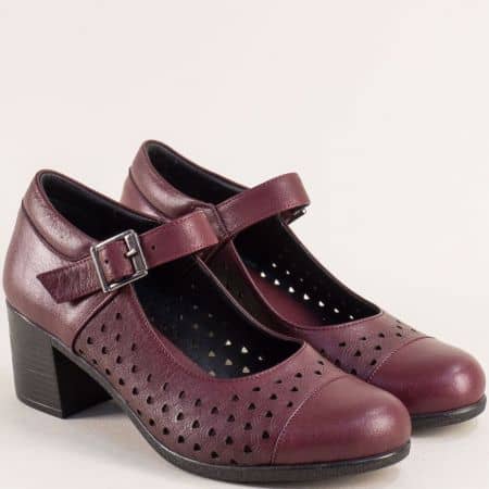 Дамски обувки от естествена кожа в бордо с каишка 27bd