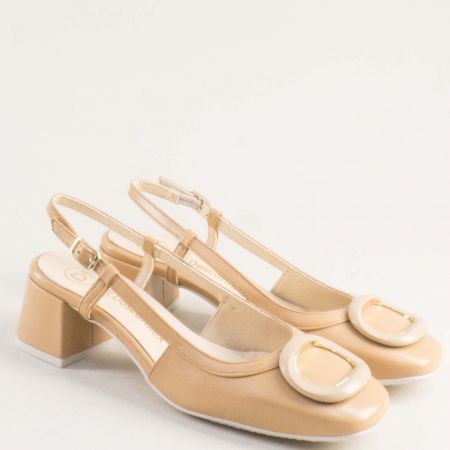 Испански дамски сандали в бежов цвят на среден ток от естествена кожа 28126tbj