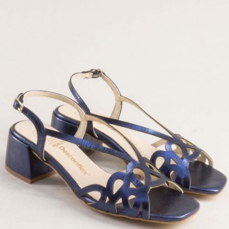Атрактивни дамски сандали с модерен дизайн в син цвят на среден ток 29450ts