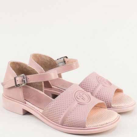Розови дамски сандали на нисък ток естествена кожа 387183l