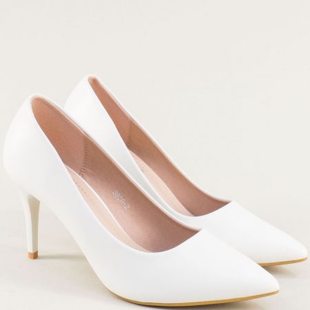 Елегантни дамски обувки на висок ток в бяло 3920b