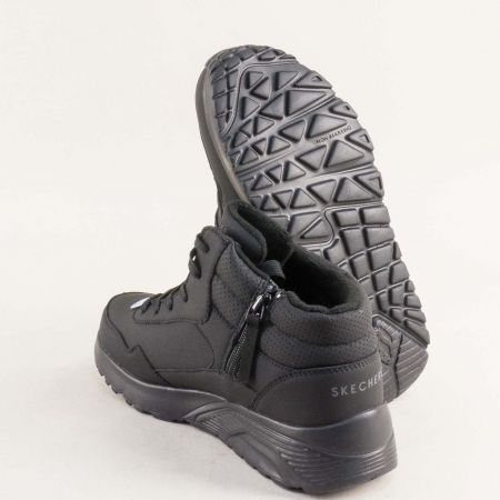 Комфортни дамски сникърси с мемори стелка в черно SKECHERS