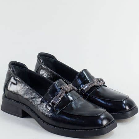 Черен лак нисък ток дамска обувка 42220332lch