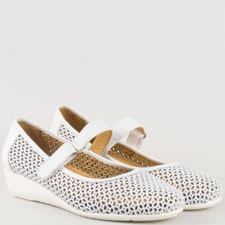 Дамски ежедневни обувки на комфортно ходило изработени от 100% естествена кожа в бял цвят 4348b