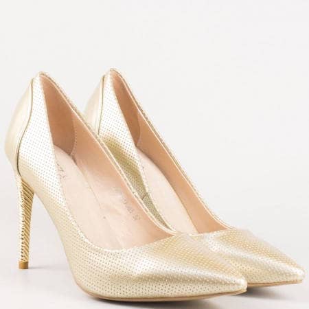 Актуални дамски обувки на висок ток в перфориран златен лак 478zl