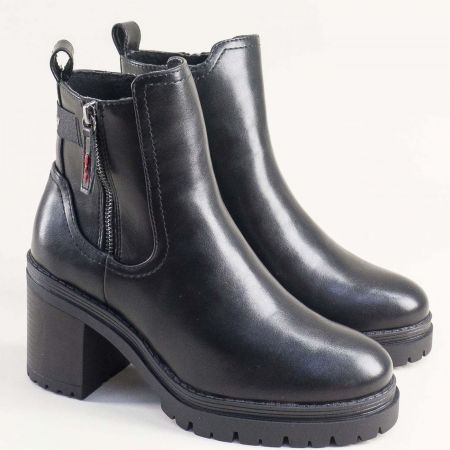 Изчистени дамски боти S.OLIVER на платформа и среден ток в черен цвят 5-25322-0a1