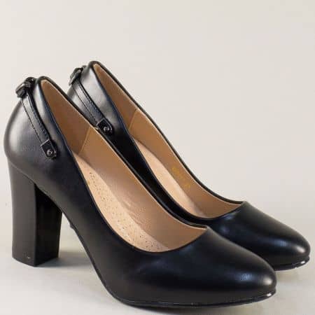 Дамски обувки в черен цвят на висок ток с коланче и катарама 525017ch