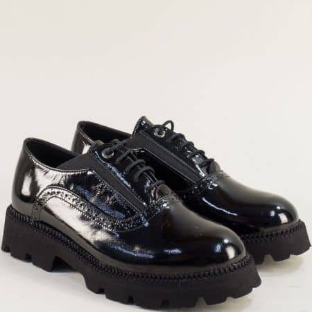 Дамски черен лак обувки на платформа 5640lch
