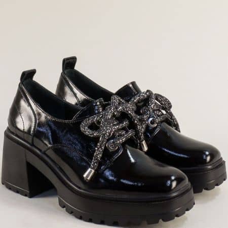 Черни дамски обувки естествен лак и ток 637112lch