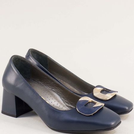 Сини дамски обувки на ток със златен детайл 721s