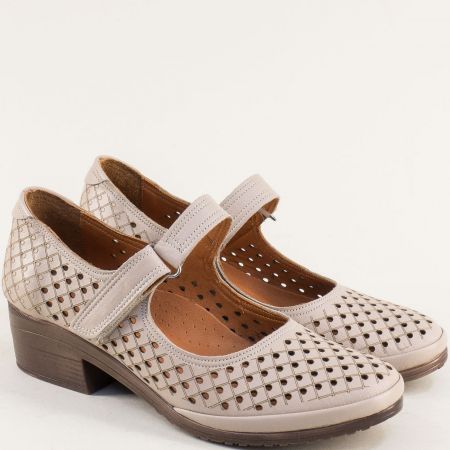 Дамски обувки с лазерна перфорация и каишка в бежова кожа 72347tbj