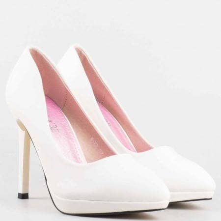 Дамски елегантни обувки на висок ток в бял цвят 72b