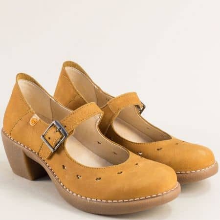 Естествена кожа дамски обувки в кафяво на среден ток 7660nk