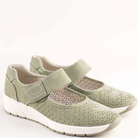 Зелени дамски обувки с перфорация и велкро закопчаване JANA 8-24664-722