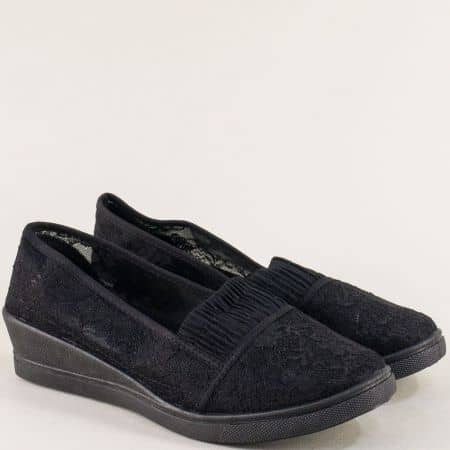 Ежедневни дамски обувки от текстил в черен цвят на платформа 8005ch