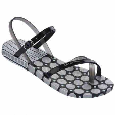 Практични дамски сандали с лента между пръстите- Ipanema в черен цвят  8170921708