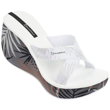 Атрактивни дамски чехли Ipanema в бял и сив цвят на платформа 8193423968