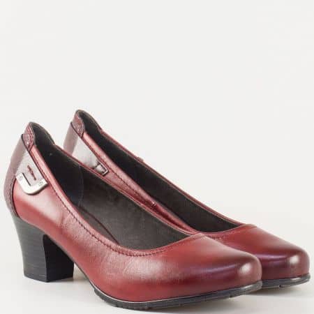 Стилни дамски обувки Jana в бордо на среден ток 822404bd