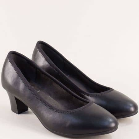 Изчистена дамска обувка на среден ток в черен цвят 82246325ch