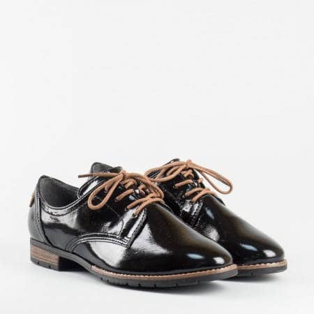 Дамски ежедневни обувки на равно каучуково ходило с връзки на немската марка Jana в черен цвят 823260lch