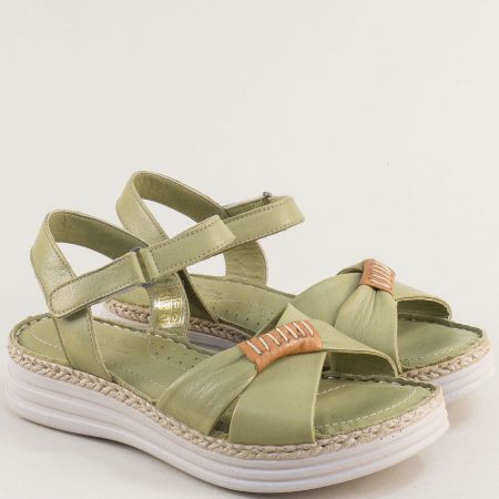 Комфортни дамски сандали в зелено от естествена кожа 8645z
