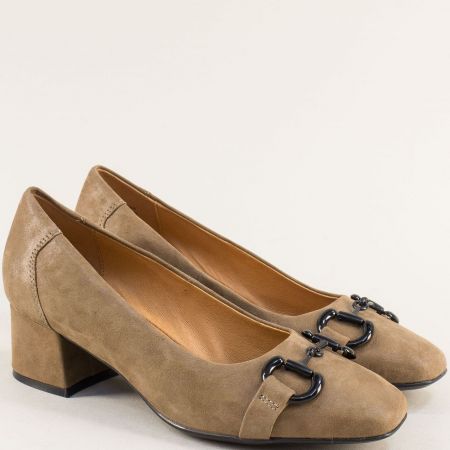 Дамска обувка CAPRICE от естествеа кожа на ток с метален детайл 922300sbj