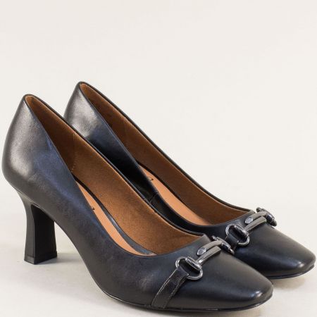 Елегантна черна обувка CAPRICE на ток 92240541ch